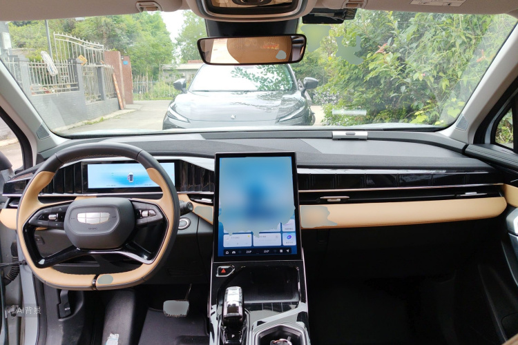 GEELY Boyue L 2023 صورة سيارة #11