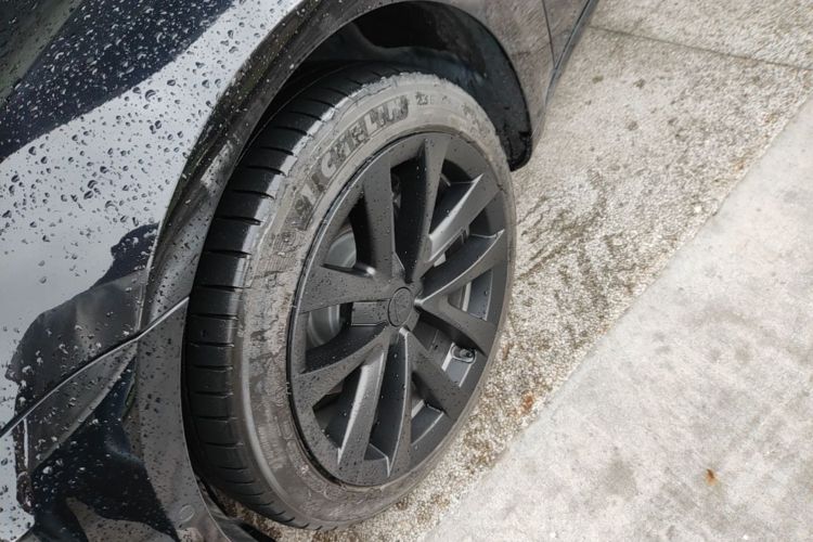 Tesla Model 3 2020 car image #9