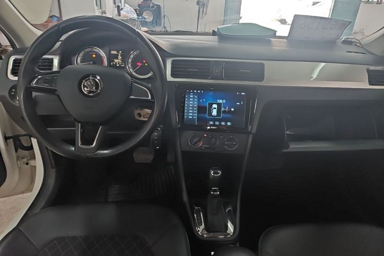 Skoda Rapid 2018 #11 Skoda Rapid 2018 car image #11