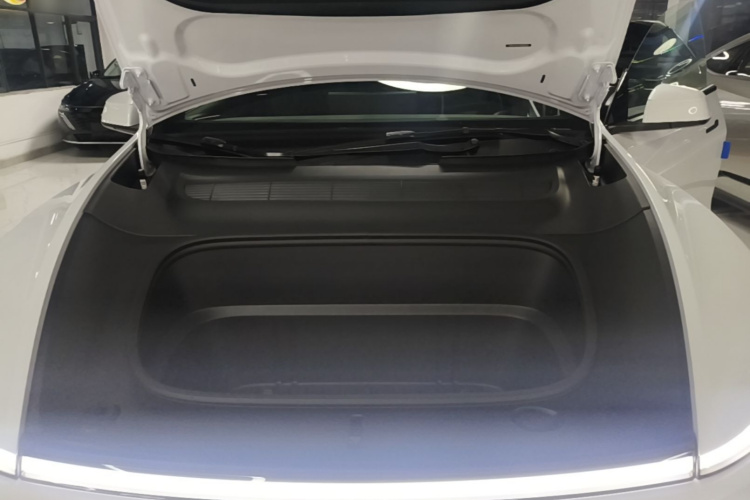 Tesla Model Y 2026 #20 Tesla Model Y 2026 car image #20