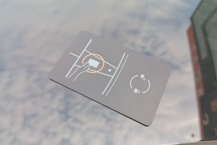 Tesla Model 3 2025 car image #9