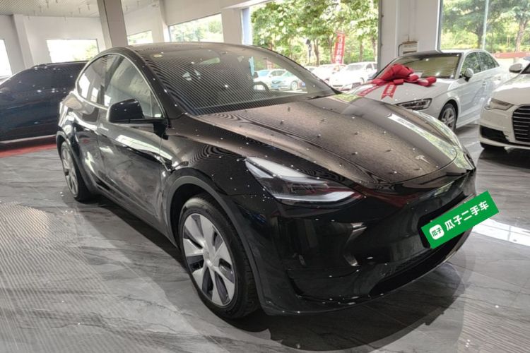 Tesla Model Y 2023 #4 Tesla Model Y 2023 immagine di auto #4