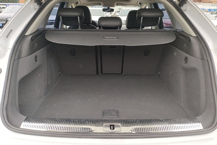 Audi Q3 2019 #19 Audi Q3 2019 car image #19