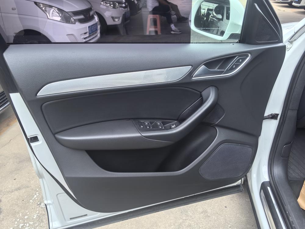 Audi Q3 2015 #8 Audi Q3 2015 car image #8
