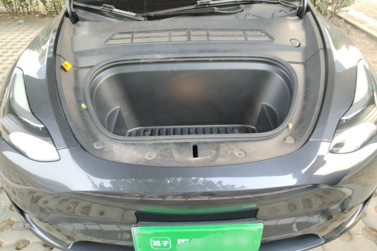 Tesla Model Y 2024 car image #22