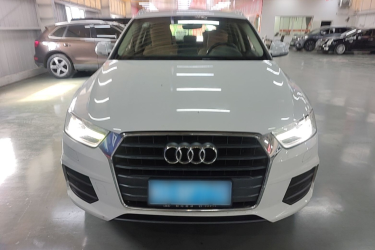 Audi Q3 2016 car image #3