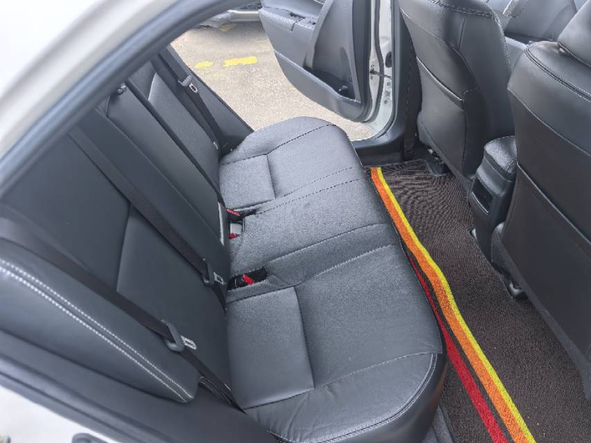 Toyota Corolla 2015 car image #13
