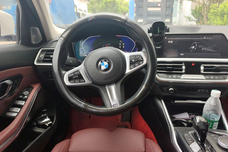 BMW 3 Series 2021 car image #11