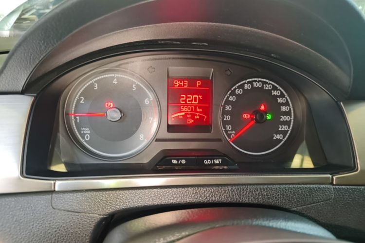 Volkswagen Santana 2018 car image #12