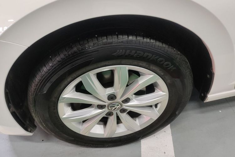 Volkswagen Polo 2021 car image #9