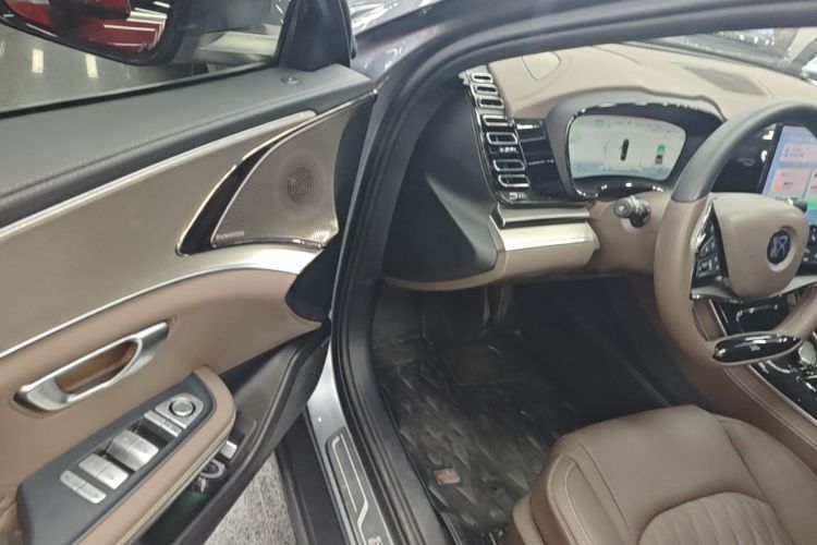 BYD Han 2023 car image #12