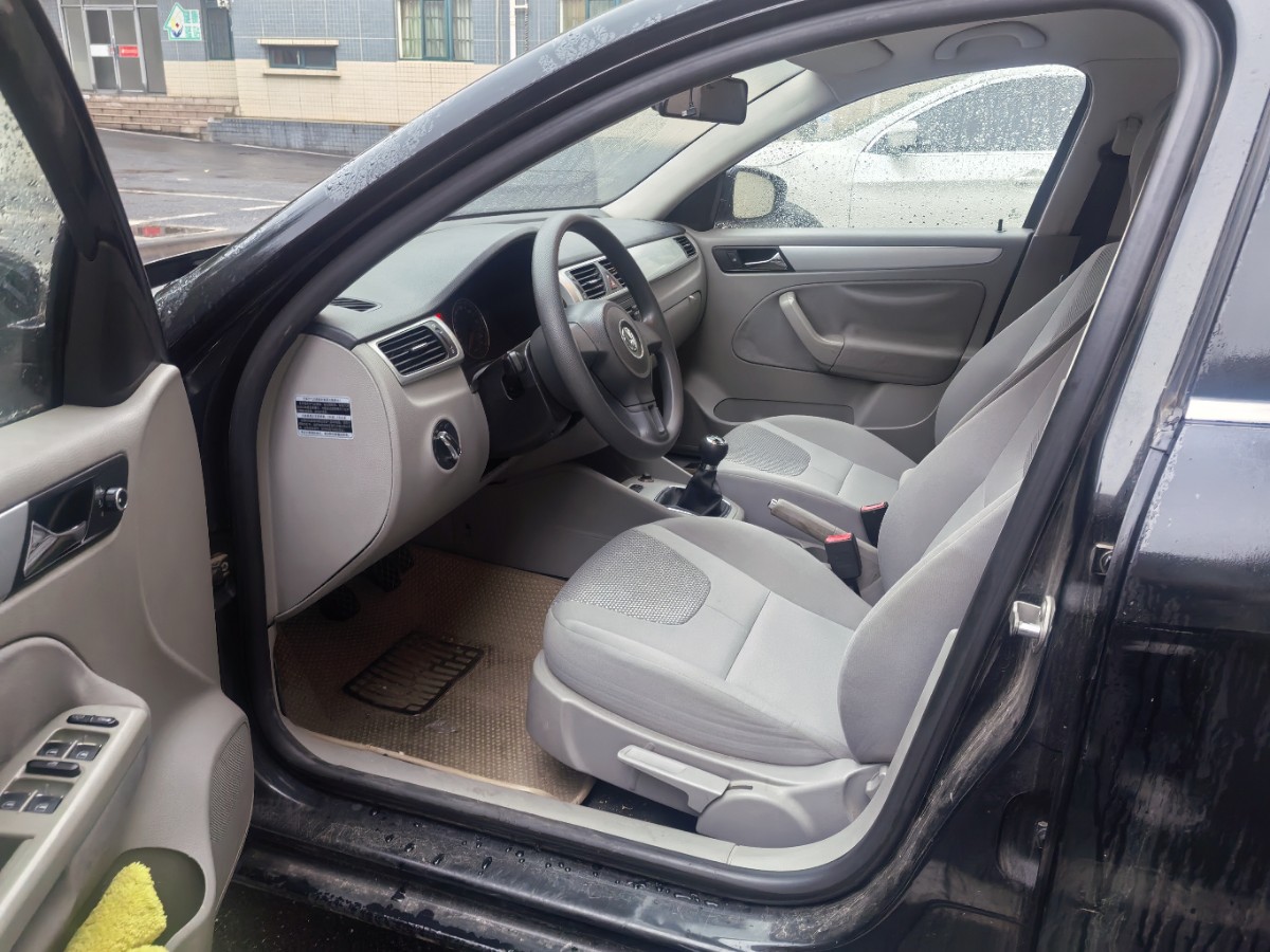 Volkswagen Bora 2012 imagen de coche #4