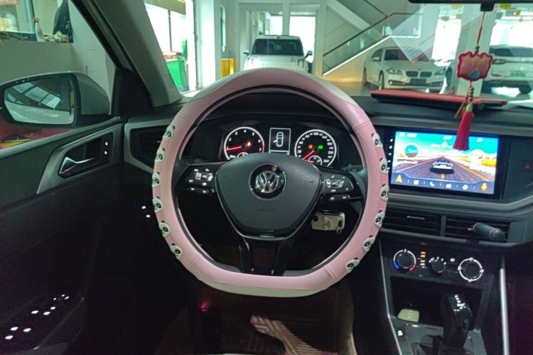 Volkswagen Polo 2020 car image #15
