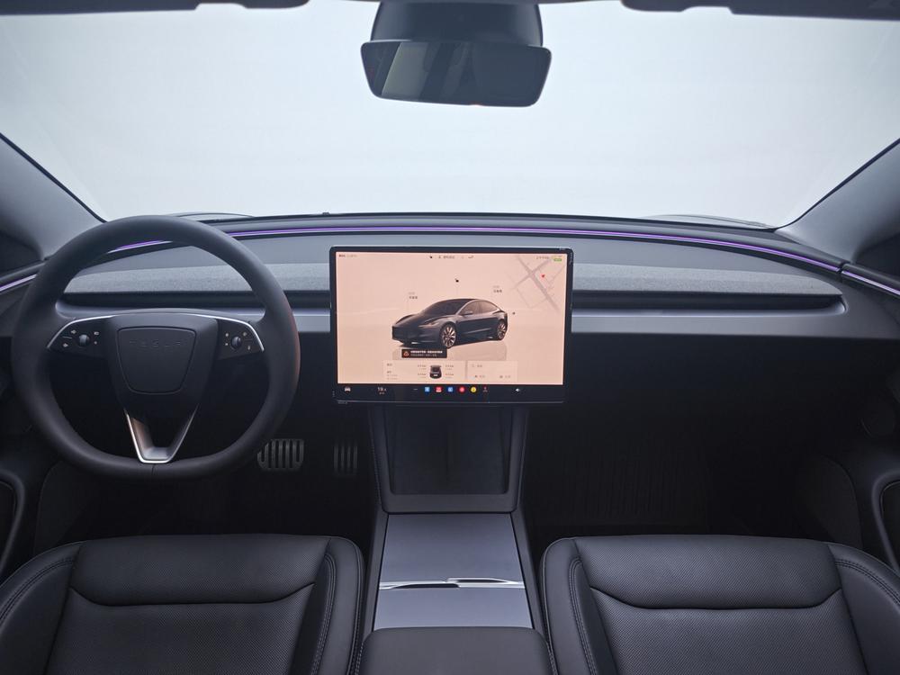 Tesla Model 3 2025 car image #14
