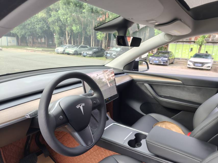 Tesla Model Y 2021 #3 Tesla Model Y 2021 car image #3