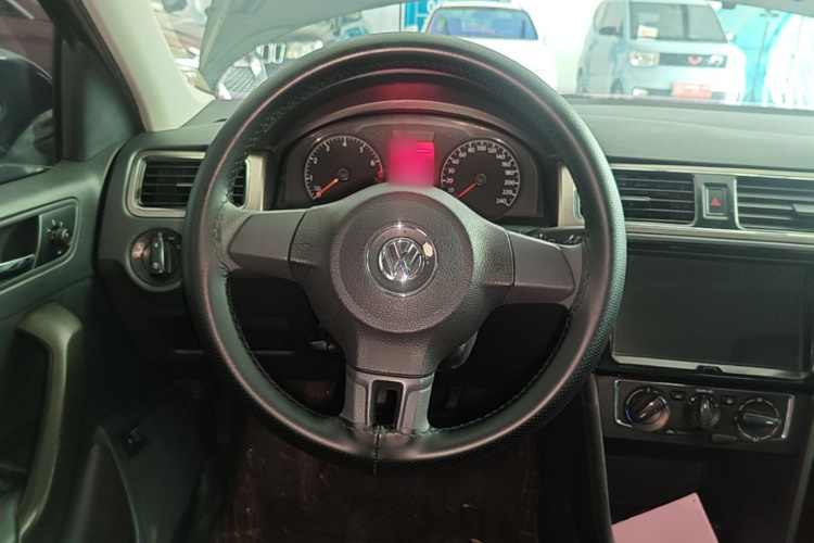 Volkswagen Santana 2016 car image #11