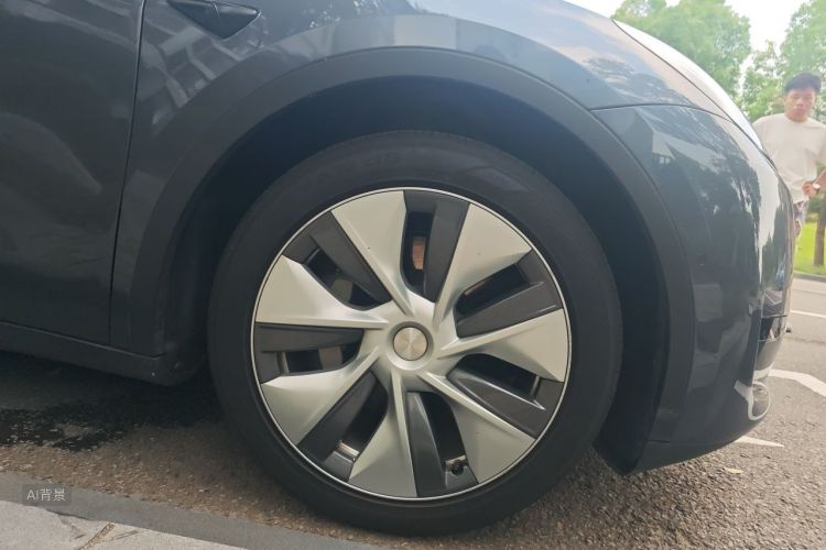 Tesla Model Y 2022 immagine di auto #9