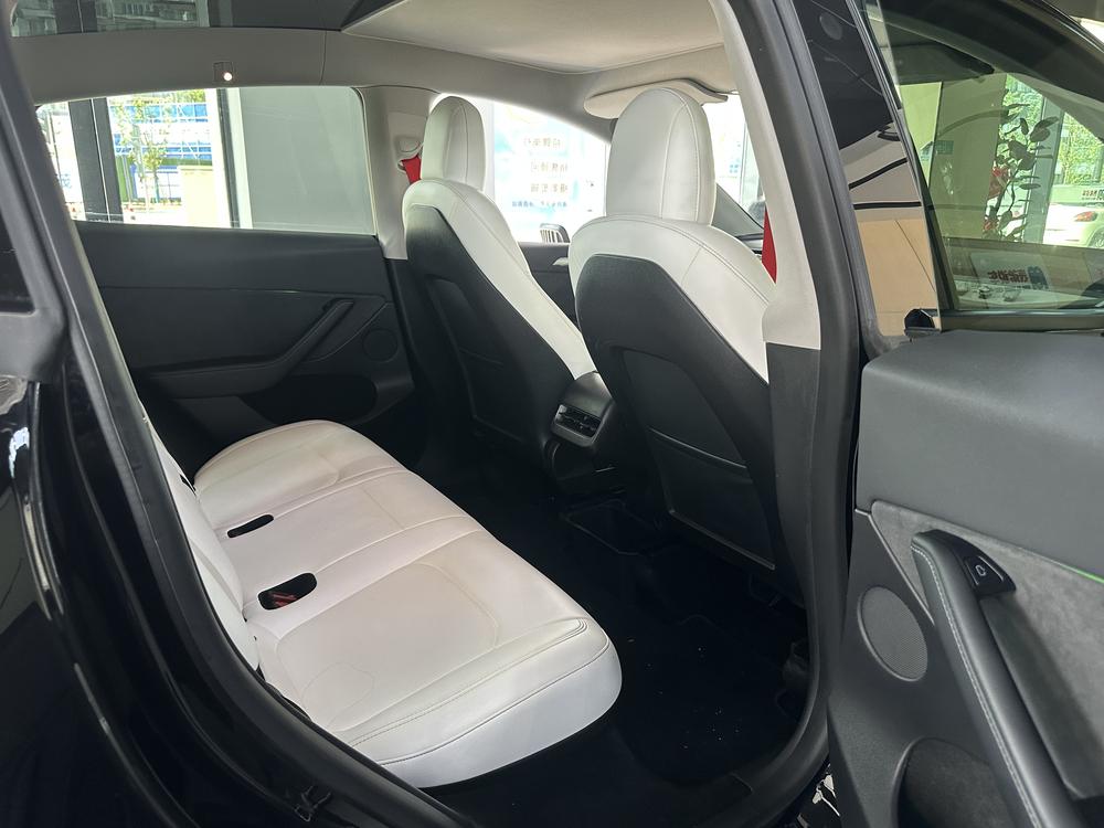 Tesla Model Y 2021 #15 Tesla Model Y 2021 car image #15