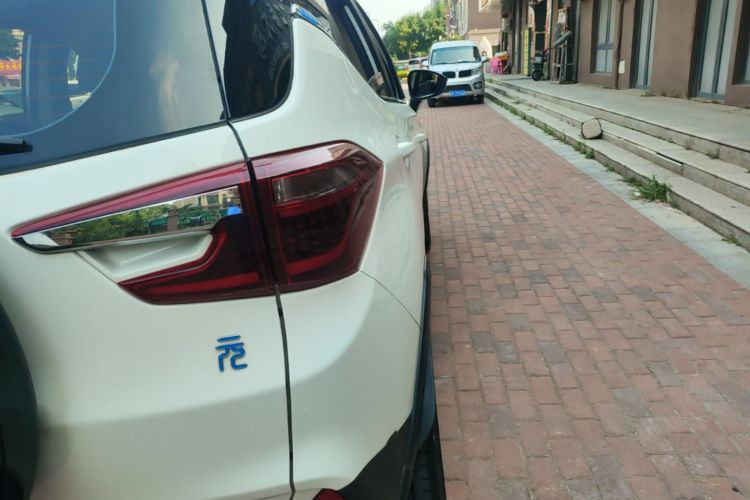 BYD Yuan New Energy 2019 car image #8