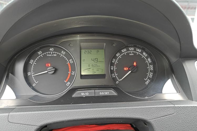 Skoda Rapid 2016 #12 Skoda Rapid 2016 car image #12