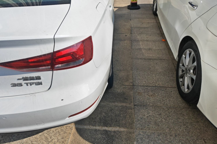 Audi A3 2016 car image #8