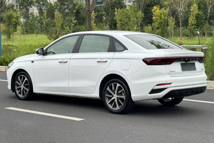 GEELY Emgrand 2024 #3 GEELY Emgrand 2024 immagine di auto #3