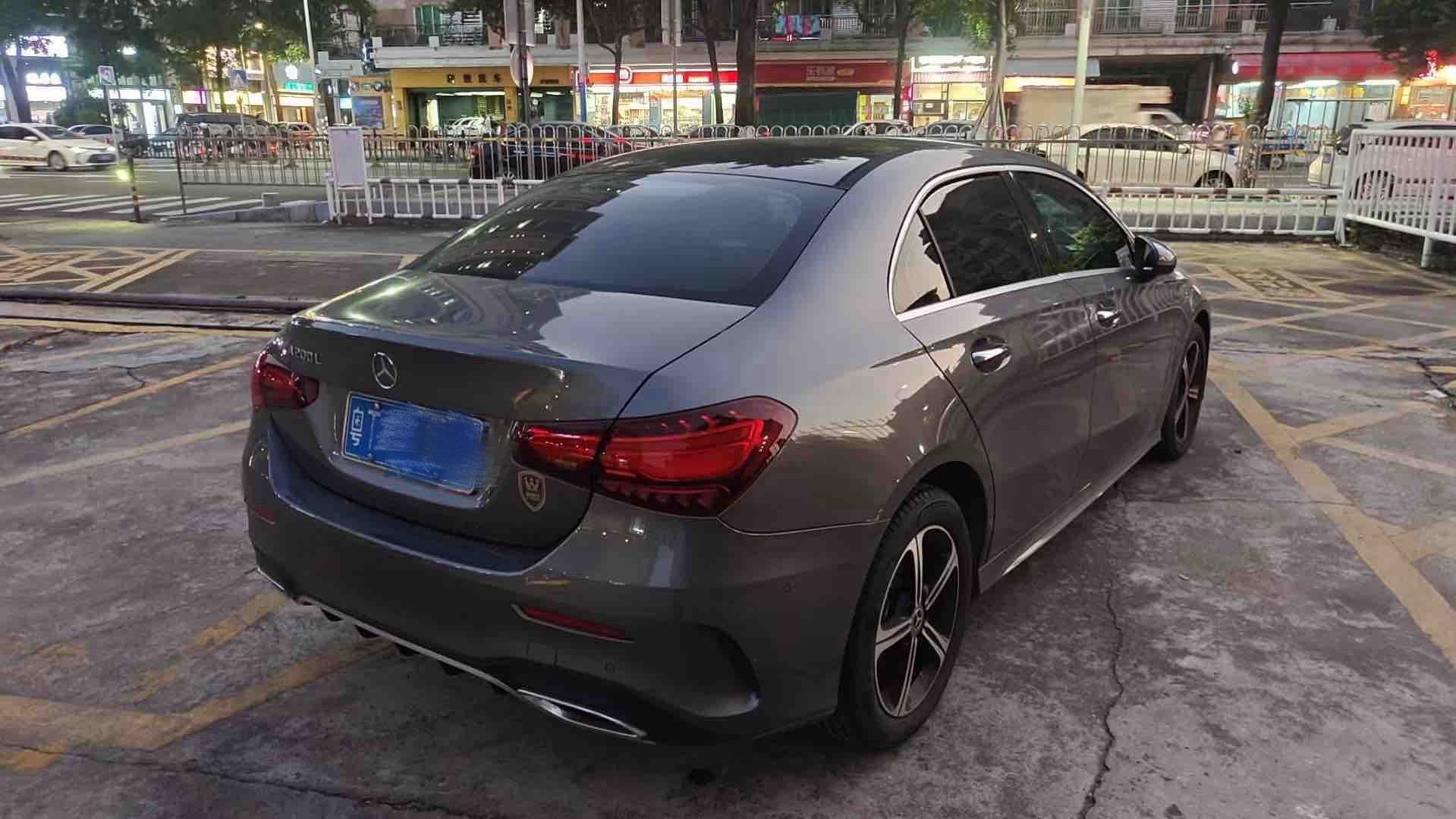 Mercedes-Benz A Class 2024 immagine di auto #3