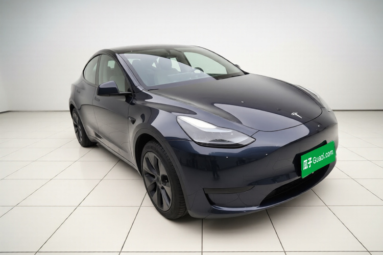 Tesla Model Y 2024 #4 Tesla Model Y 2024 immagine di auto #4