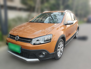 Volkswagen Polo 2015 Volkswagen Polo 2015 car image