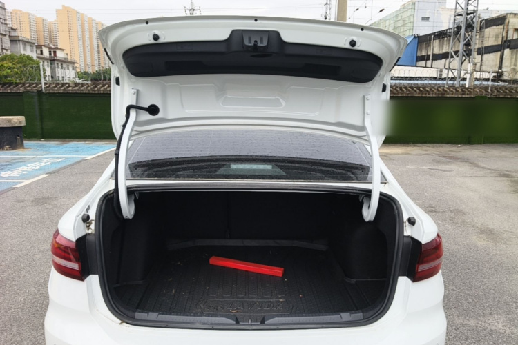 Volkswagen Lavida 2025 car image #19