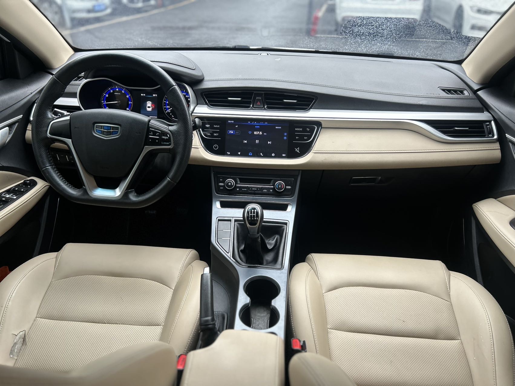 GEELY Emgrand 2018 car image #5