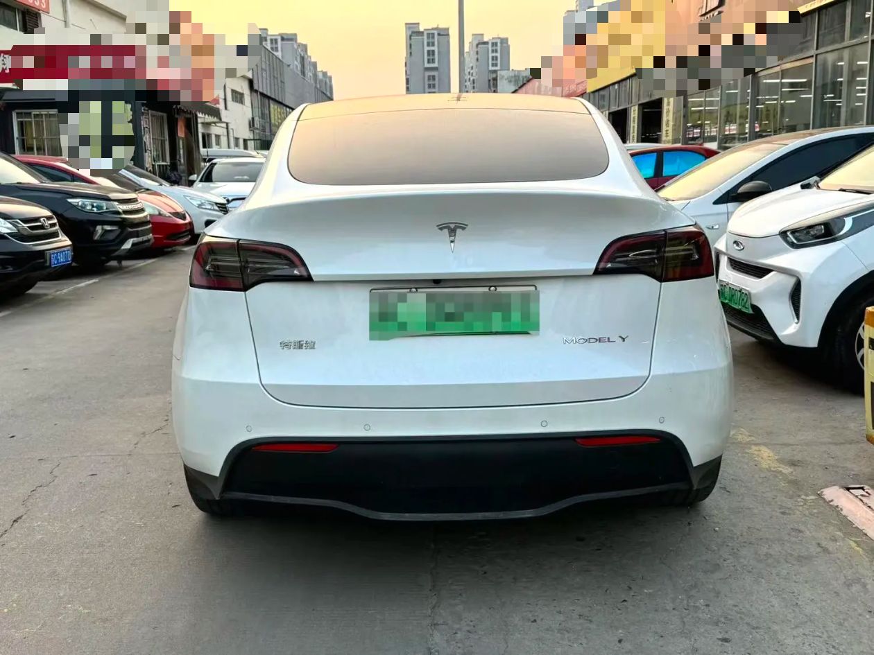 Tesla Model Y 2024 #3 Tesla Model Y 2024 image de voiture #3