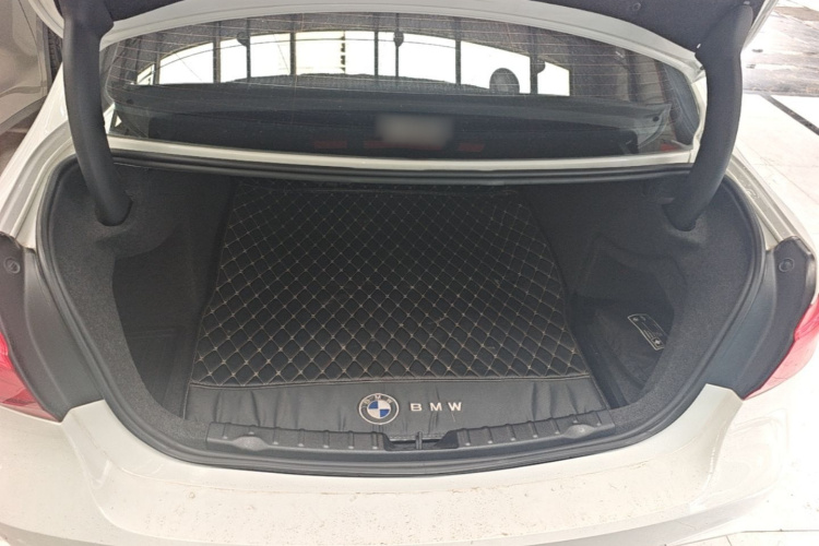 BMW 3 Series 2018 #19 BMW 3 Series 2018 car image #19
