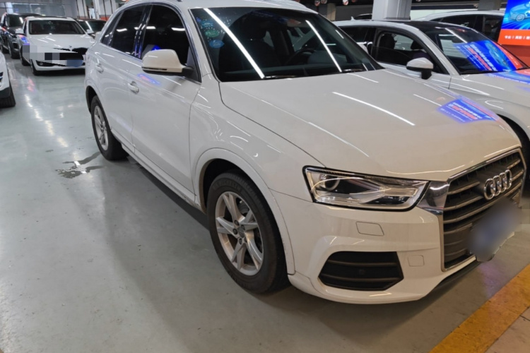 Audi Q3 2017 car image #4
