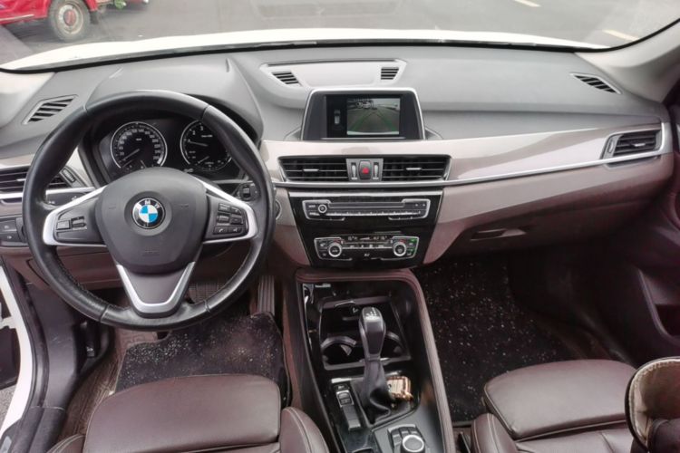BMW X1 2018 car image #10