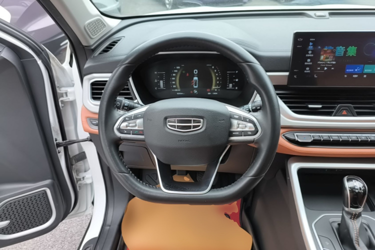 GEELY Vision X6 2021 car image #15