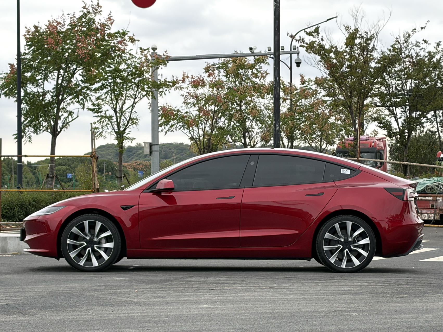 Tesla Model 3 2025 imagen de coche #3