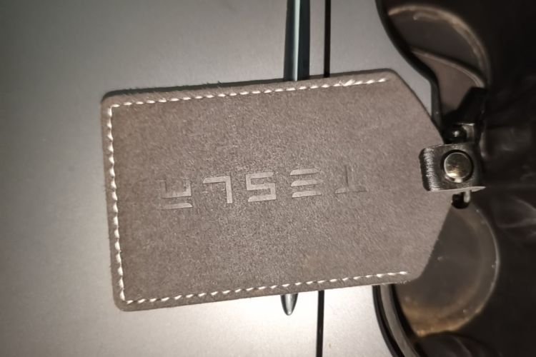 Tesla Model Y 2023 #14 Tesla Model Y 2023 car image #14