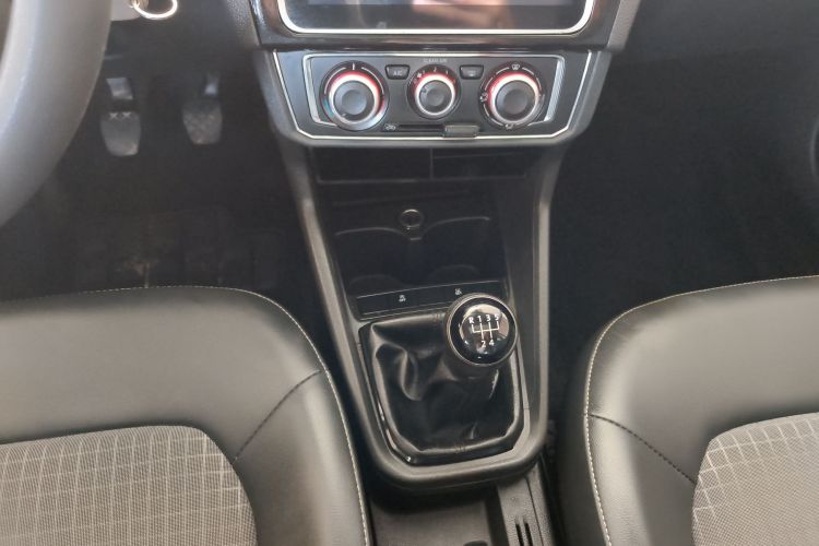 Volkswagen Santana 2020 car image #14