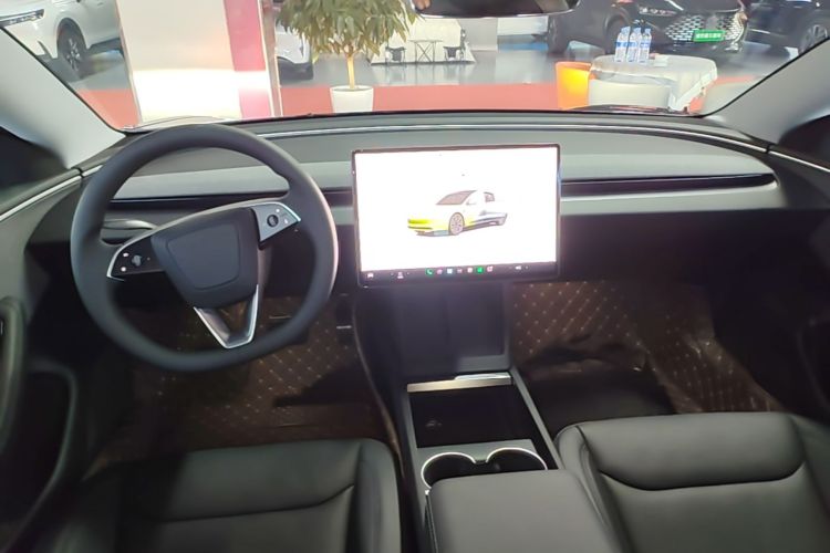 Tesla Model 3 2026 #10 Tesla Model 3 2026 car image #10
