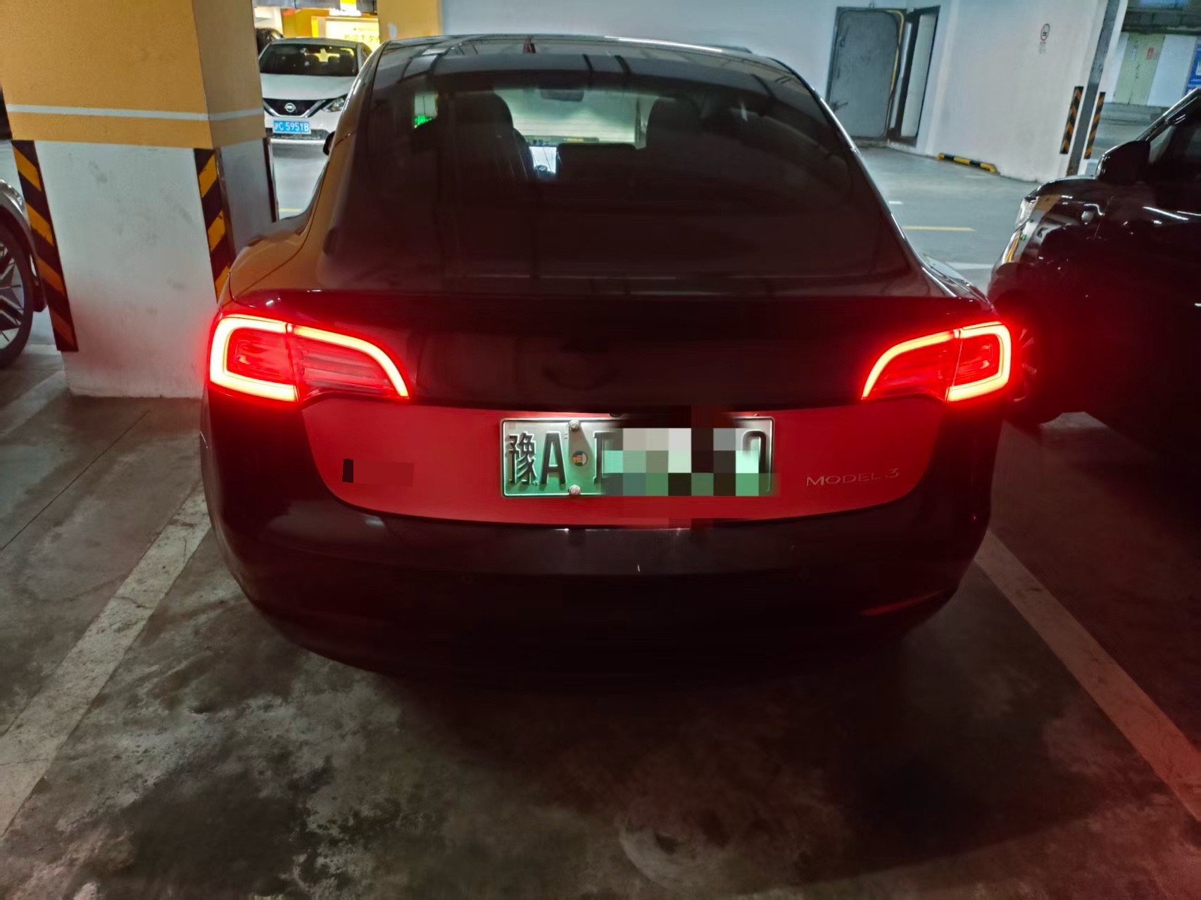 Tesla Model 3 2020 car image #5