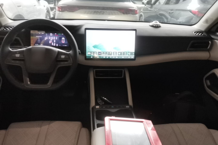 BYD YuanUP 2025 #11 BYD YuanUP 2025 immagine di auto #11
