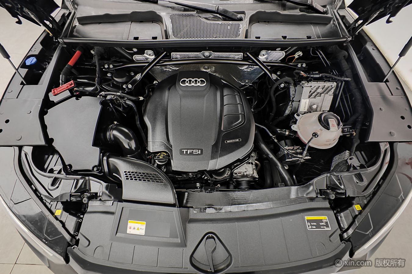 Audi Q5L 2023 car image #18