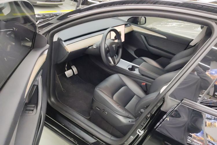 Tesla Model Y 2023 #16 Tesla Model Y 2023 car image #16