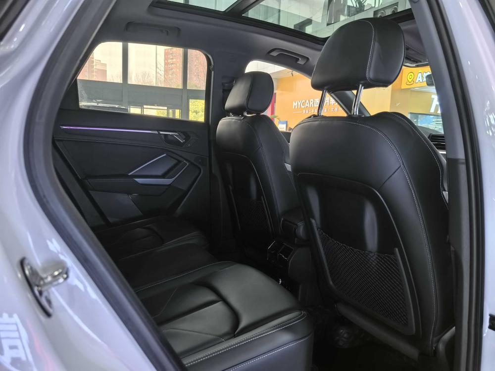 Audi Q3 2023 car image #19
