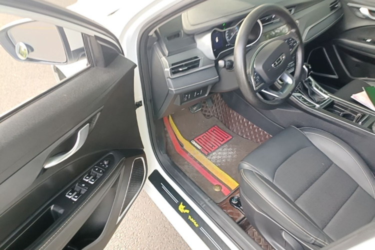 GEELY Emgrand 2021 car image #16