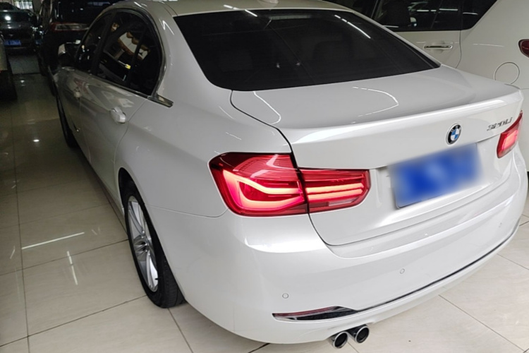 BMW 3 Series 2017 #5 BMW 3 Series 2017 car image #5