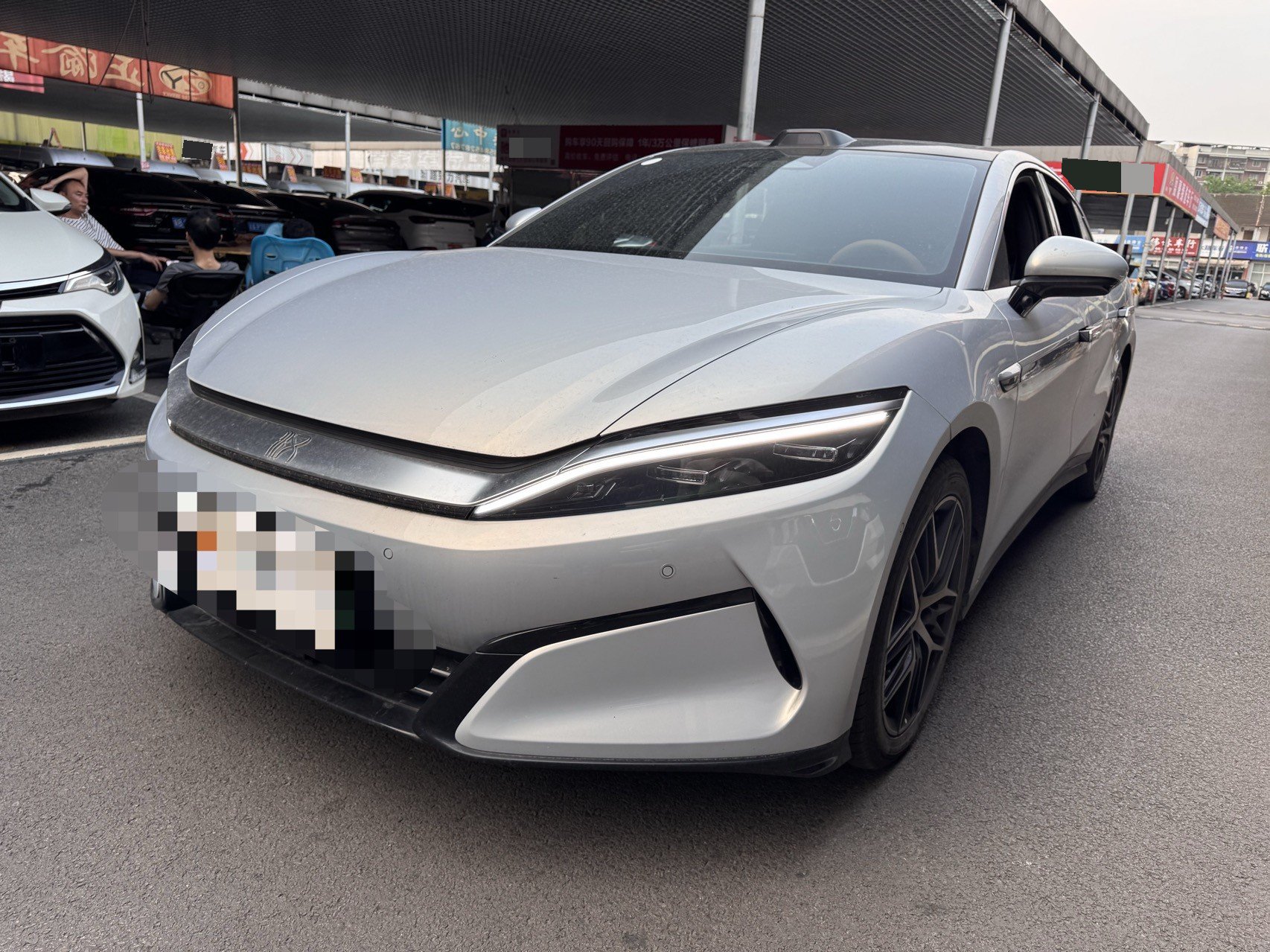 BYD HanL 2025 BYD HanL 2025 car image