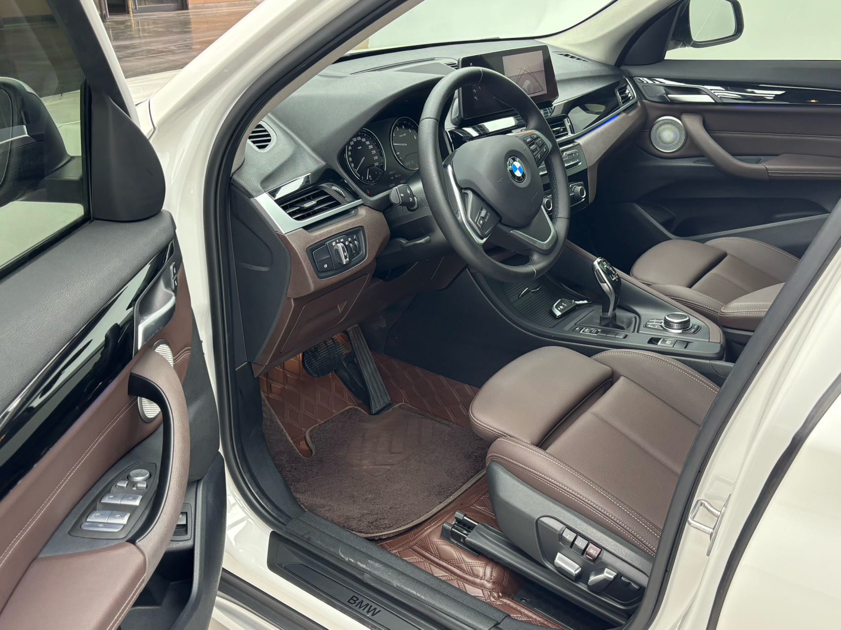 BMW X1 2022 #5 BMW X1 2022 صورة سيارة #5