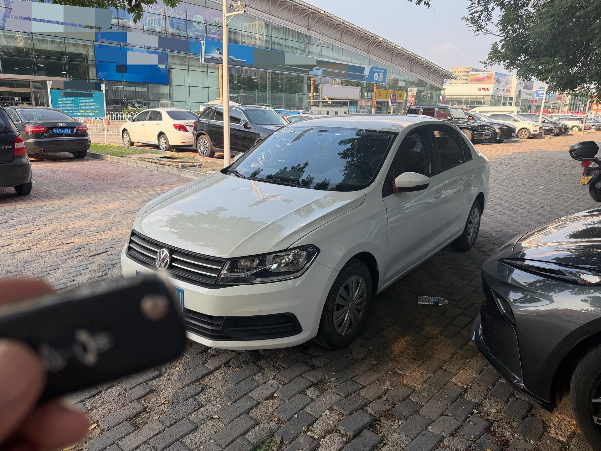 Volkswagen Santana 2017 car image 